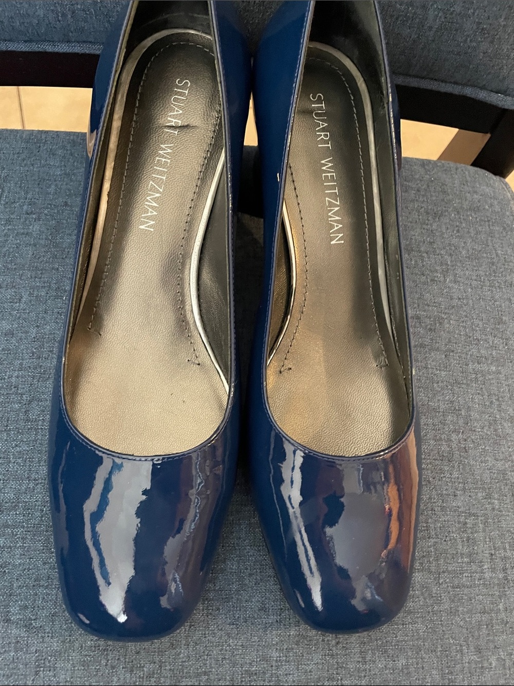 Stuart Weitzman Glossy Navy Patent Leather Pumps